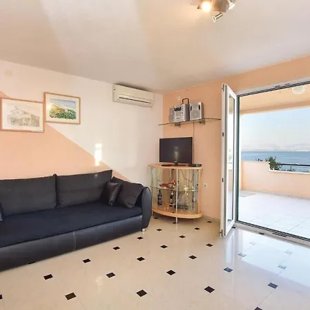 Holiday Home Tepli Bok IV Prázdninový dům Rogač