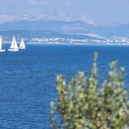 Holiday Home Tepli Bok IV Rogač