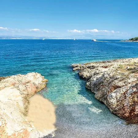 Holiday Home Tepli Bok IV * Rogač